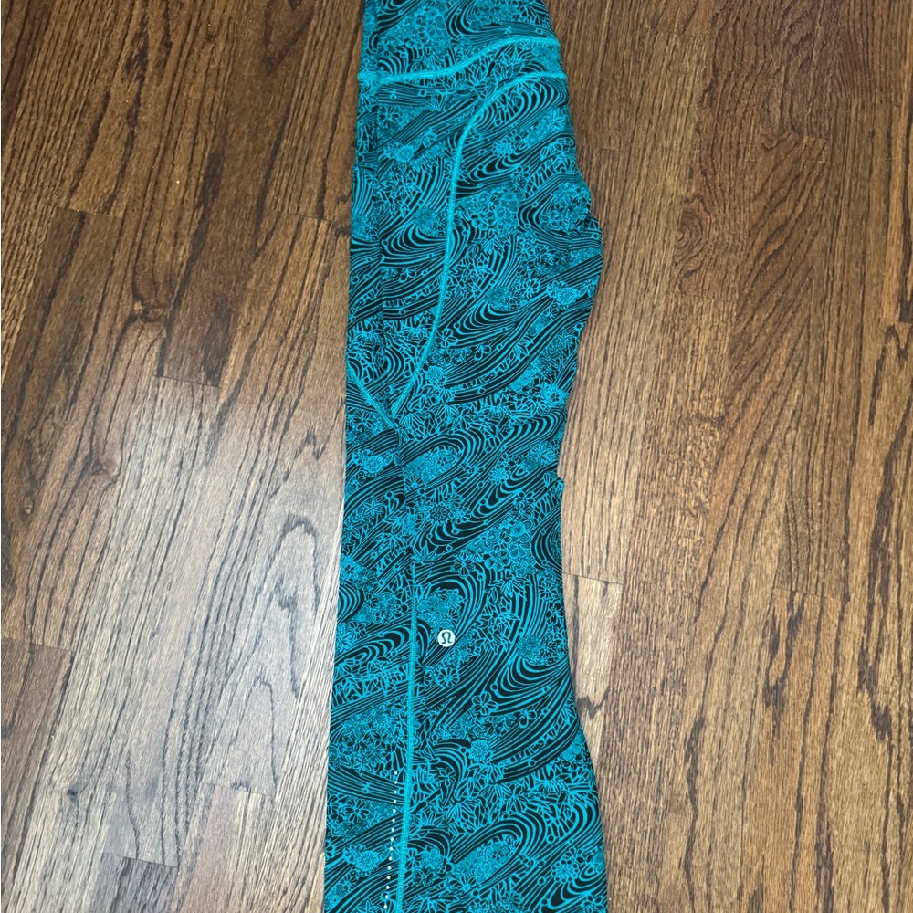 Lululemon Fast and Free 7/8 leggings, size 4. Gently used.